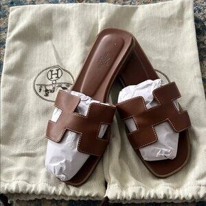Hermès Oran Leather Sandals